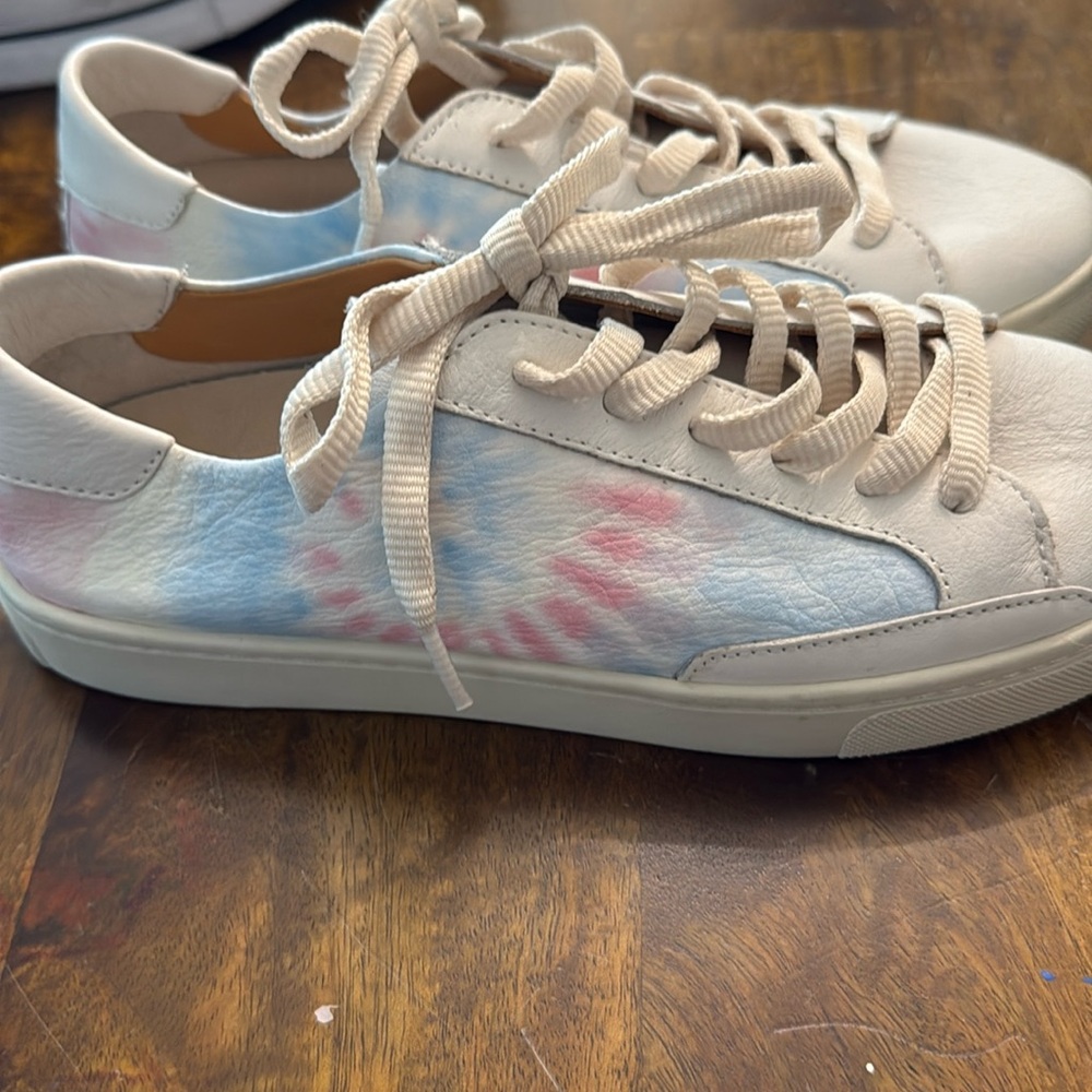 Soludos tie dye sneaker size 7.5